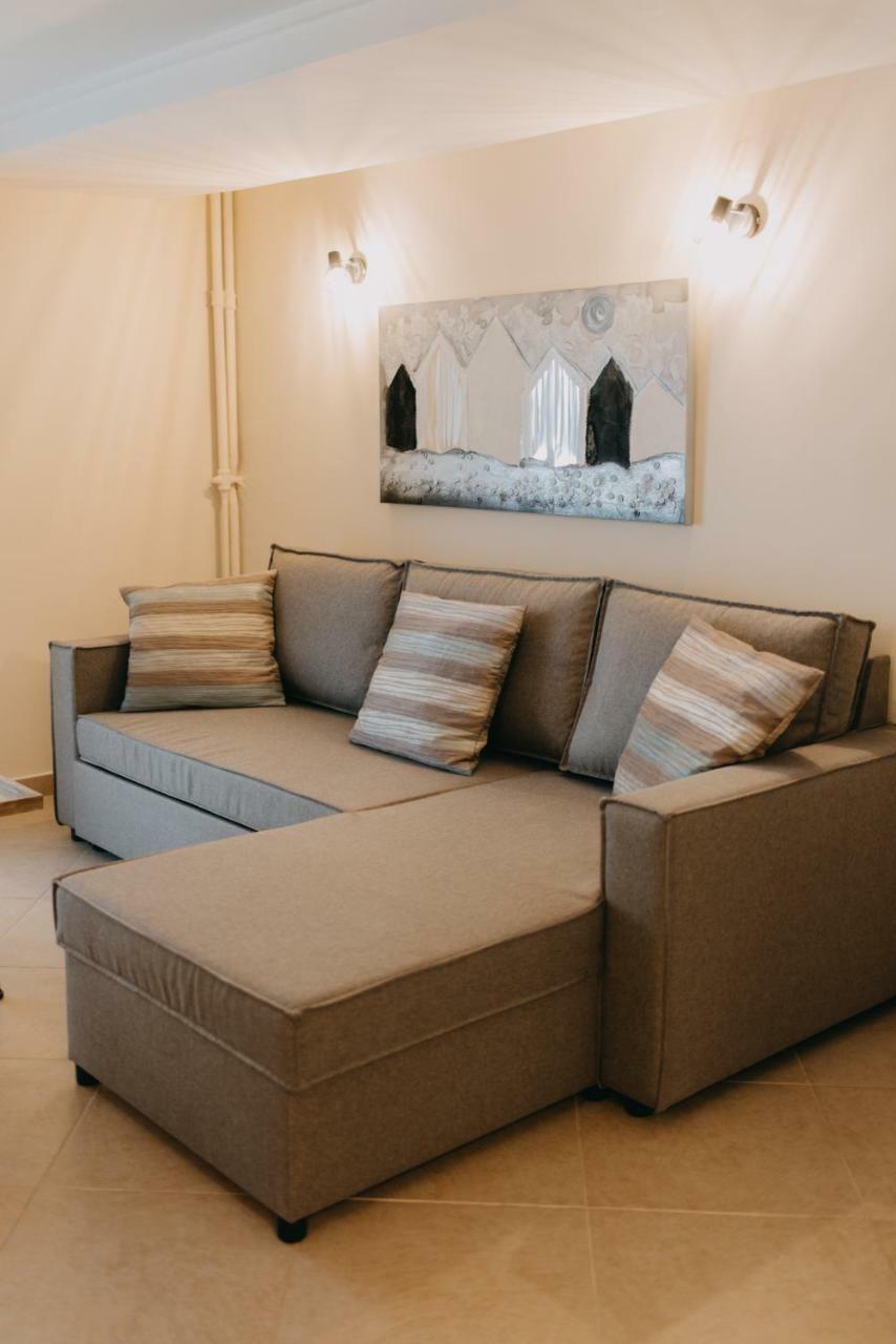 Best House, Central Luxury Apartment, Agiou Nikolaou, Patra Bagian luar foto