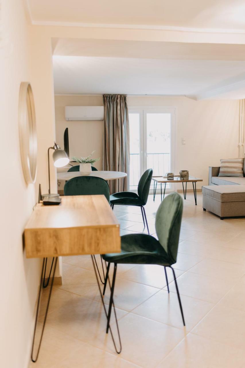 Best House, Central Luxury Apartment, Agiou Nikolaou, Patra Bagian luar foto