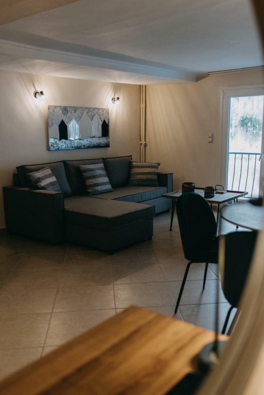 Best House, Central Luxury Apartment, Agiou Nikolaou, Patra Bagian luar foto
