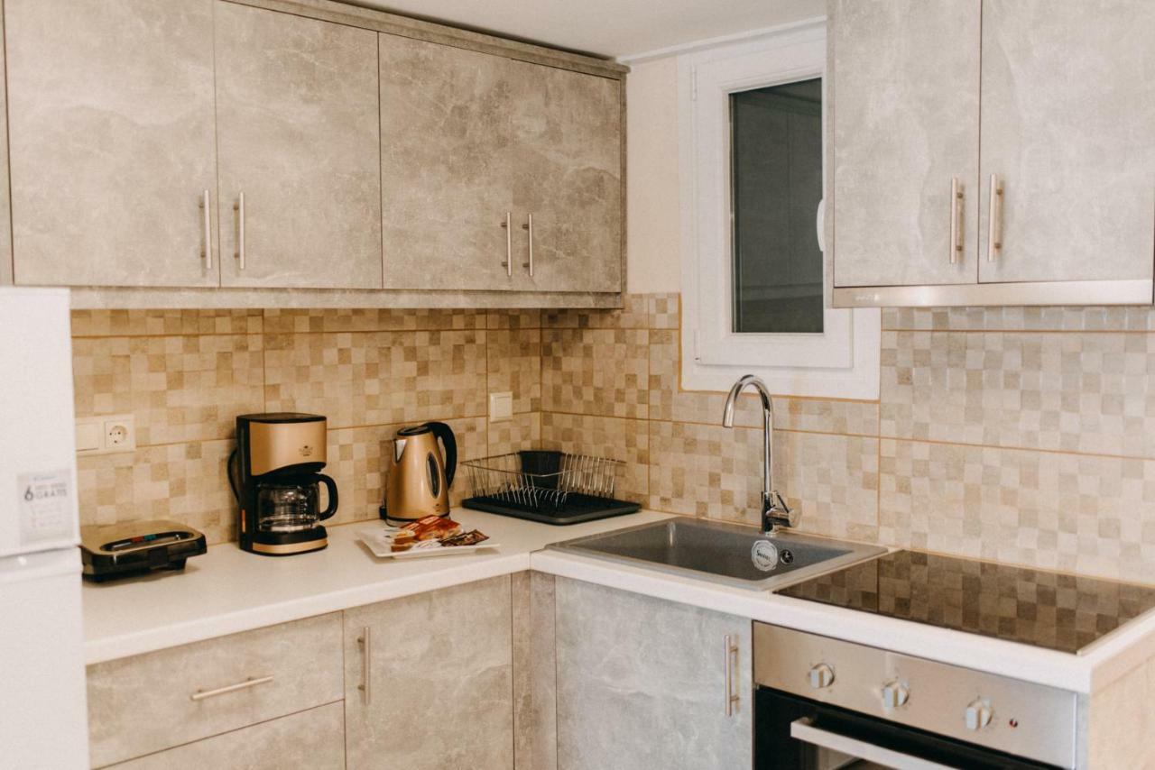 Best House, Central Luxury Apartment, Agiou Nikolaou, Patra Bagian luar foto